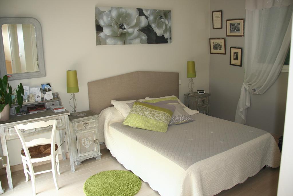 Une Chambre A La Campagne Basse-Goulaine Room photo